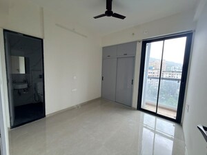 Room in 3 BHK Apartment at Damji Shamji Mahavir Spring Tulip Phase 1, Pokhran Road No Two – for Rent