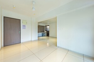 Room in 3 BHK Apartment at Sun Skyview, Shela – for Sale