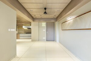 Room in 3 BHK Apartment at Sun Skyview, Shela – for Sale