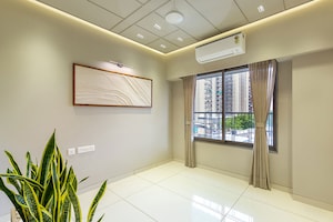 Room in 3 BHK Apartment at Sun Skyview, Shela – for Sale
