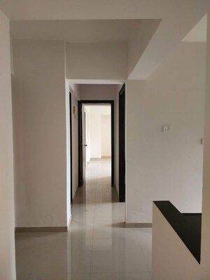 Room in 1 BHK Apartment at Metropolis Bayside, Kasarvadavali – for Rent