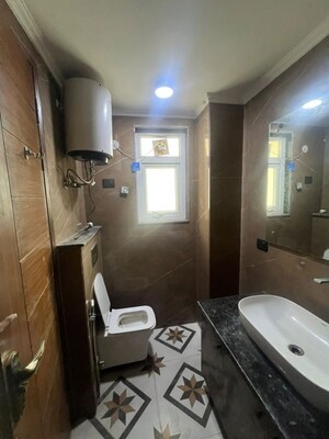 Washroom in 4 BHK Builder Floor at Saket – for Rent