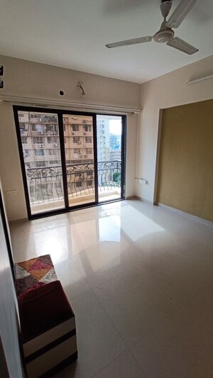 Bedroom in 3 BHK Apartment at Prime Rose Apartment Andheri West, Andheri West – for Rent