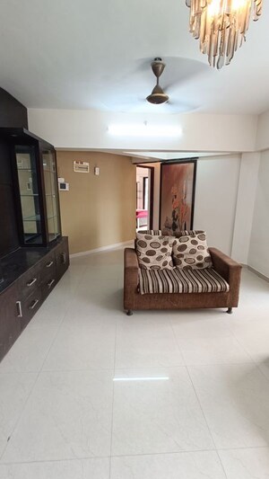 Living Room in 3 BHK Apartment at Prime Rose Apartment Andheri West, Andheri West – for Rent