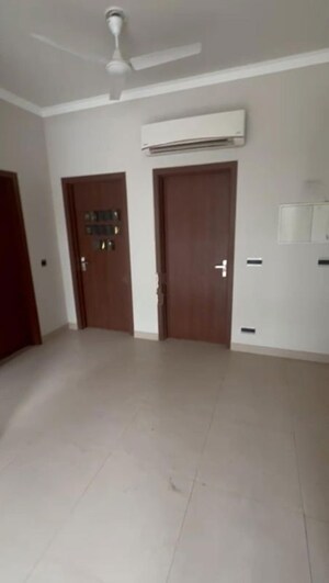 Room in 3 BHK Apartment at Prestige Beverly Hills, Kokapet – for Rent