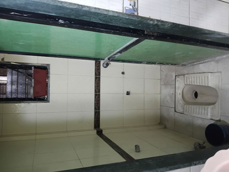 Bathroom, sector 10 airoli 1 Bedroom 330 Sq.Ft. Apartment In Sector 10 Airoli Navi Mumbai 10604697