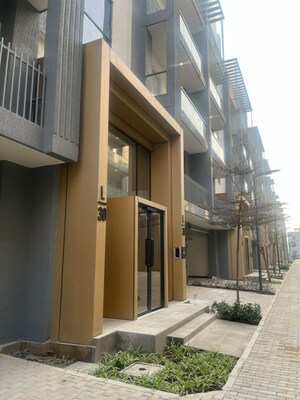 2 BHK Builder Floor For Rent in Sector 61