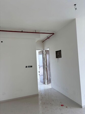 2 BHK Apartment For Rent in Shreeji Plaza in Malad West, Mumbai