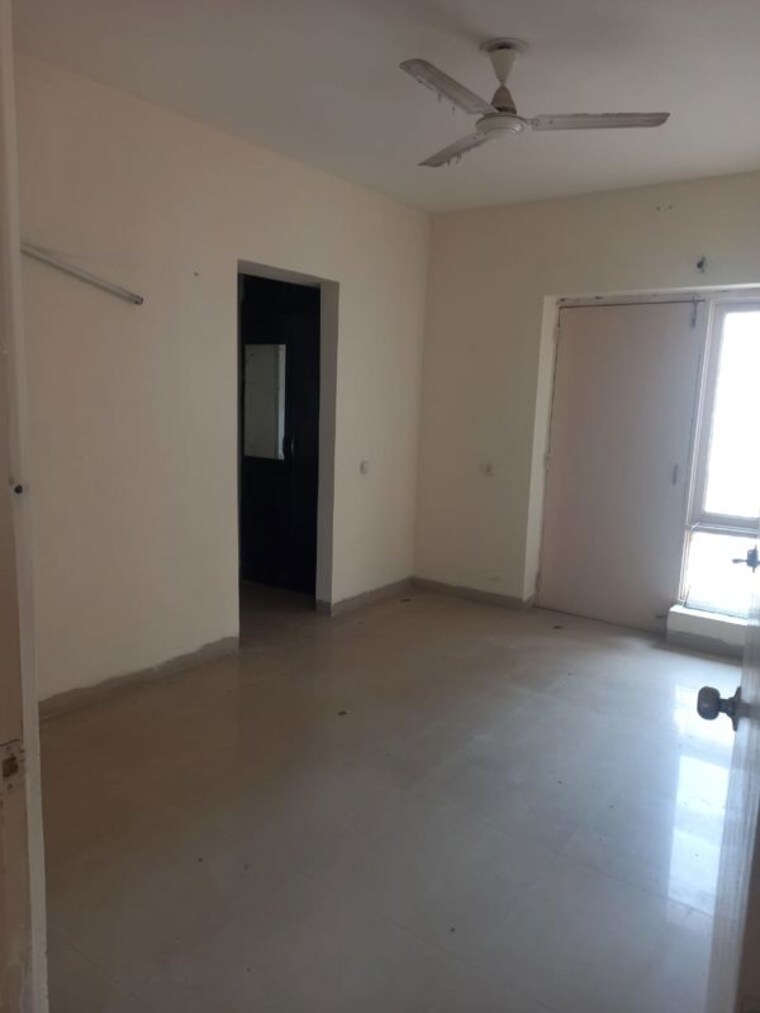 Room, sector 84 3 Bedroom 2250 Sq.Ft. Builder Floor In Sector 84 Faridabad 10604746
