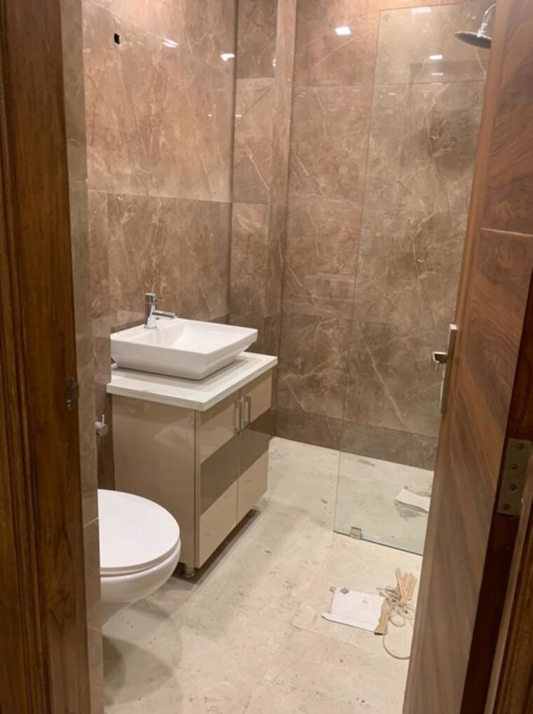 Bathroom, sector 84 3 Bedroom 2250 Sq.Ft. Builder Floor In Sector 84 Faridabad 10604746