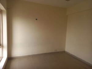 Room in 3 BHK Builder Floor at Sector 84 – for Sale