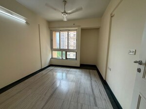 Room in 2 BHK Apartment at Hiranandani Estate Corsica, Ghodbunder Road – for Rent