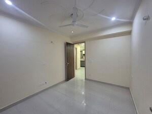 Room in 2 BHK Builder Floor at Chattarpur – for Rent