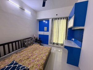 Living Room in 6 BHK Apartment at Kalpataru Hills, Manpada – for Rent