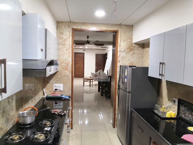 Kitchen, mansa devi 4 Bedroom 273 Sq.Mt. Builder Floor In Mansa Devi Panchkula 10235302
