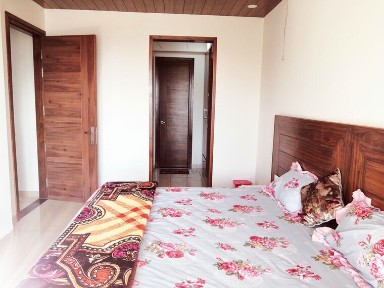 Bedroom, mansa devi 4 Bedroom 273 Sq.Mt. Builder Floor In Mansa Devi Panchkula 10235302