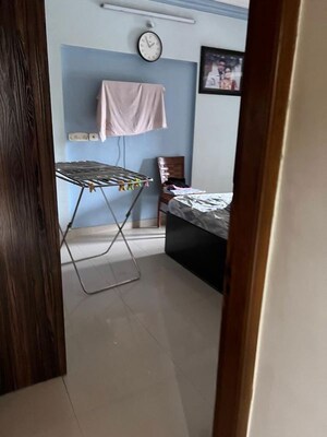 Bedroom in 2 BHK Apartment at Chembur – for Rent