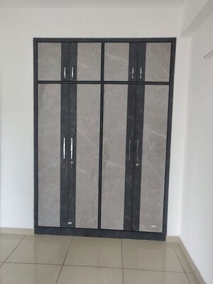 Room in 2 BHK Apartment at Gulshan Botnia, Sector 144 – for Sale