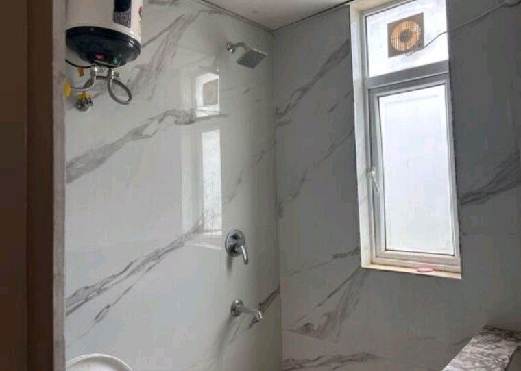 Bathroom, smart-world-gems 3.5 Bedroom 1494 Sq.Ft. Builder Floor In Sector 89 Gurgaon 10604815