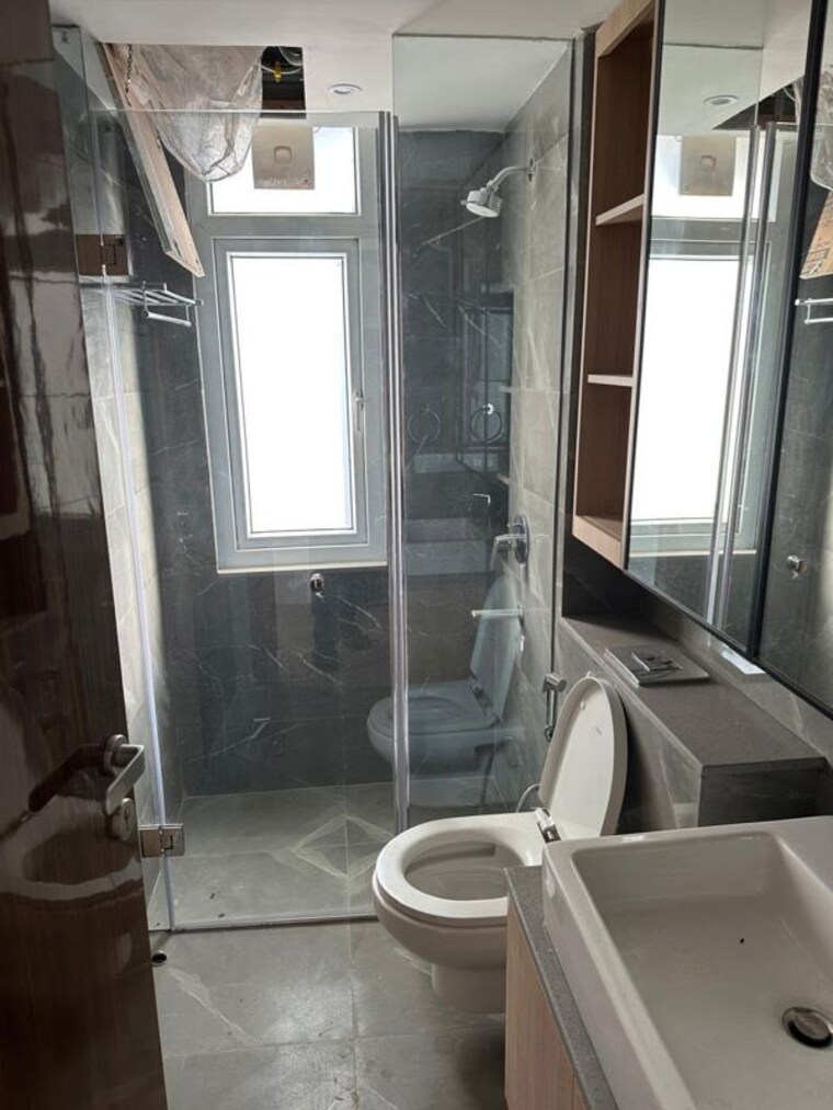 Bathroom, dlf-alameda 3 Bedroom 2250 Sq.Ft. Apartment In Sector 73 Gurgaon 10604826