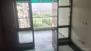 Room in 3.5 BHK Apartment at Sector 18 Dwarka – for Rent