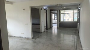 Room in 3.5 BHK Apartment at Sector 18 Dwarka – for Rent