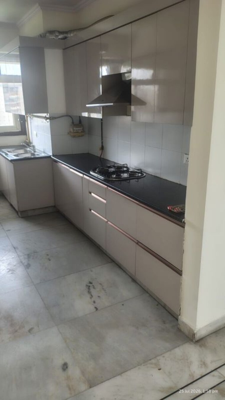 Kitchen, sector 18 dwarka 3.5 Bedroom 2000 Sq.Ft. Apartment In Sector 18 Dwarka Delhi 10604764