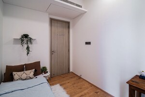 Room in 3.5 BHK Apartment at Rustomjee Seasons, Bandra East – for Sale