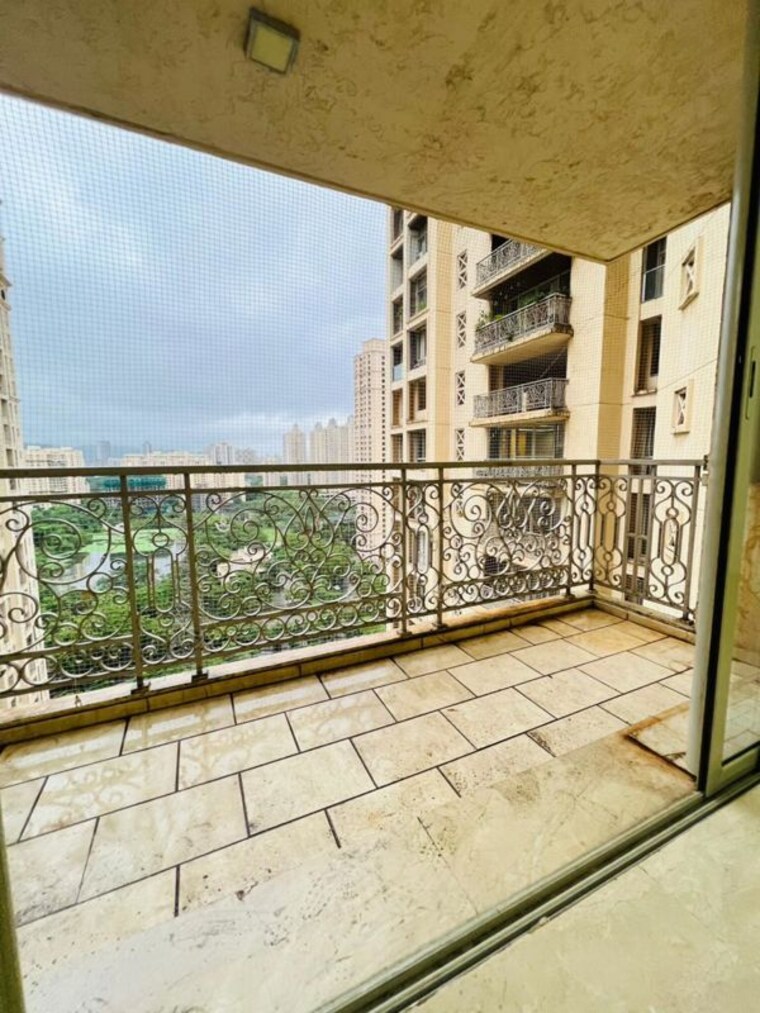 Balcony, hiranandani-cardinal 3 Bedroom 1324 Sq.Ft. Apartment In Ghodbunder Road Thane 10604836