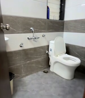 Bathroom in 1 BHK Apartment at Meera Tower Chembur, Chembur – for Sale