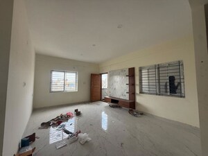 Room in 3 BHK Apartment at Hsr Layout – for Rent