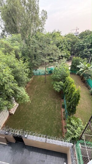 3 BHK Builder Floor – Garden View at Sector 23 - for Rent