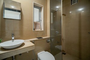 Bathroom in 3 BHK Apartment at Oberoi Exquisite Goregaon, Goregaon East – for Sale