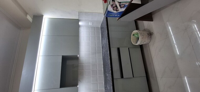 Bathroom, amrapali-verona-heights 2.5 Bedroom 1100 Sq.Ft. Apartment In Tech Zone 4 Greater Noida Greater Noida 10604894