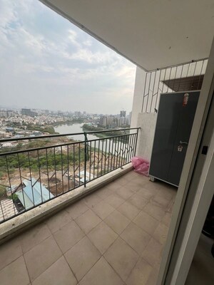 2 BHK Apartment For Sale in Godrej Rejuve, Mundhwa