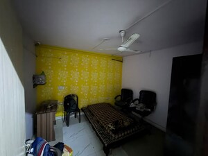  Office Space – Entrance View at Laxmi Nagar - for Sale