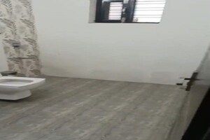 Room in 3 BHK Builder Floor at Sector 7 – for Sale