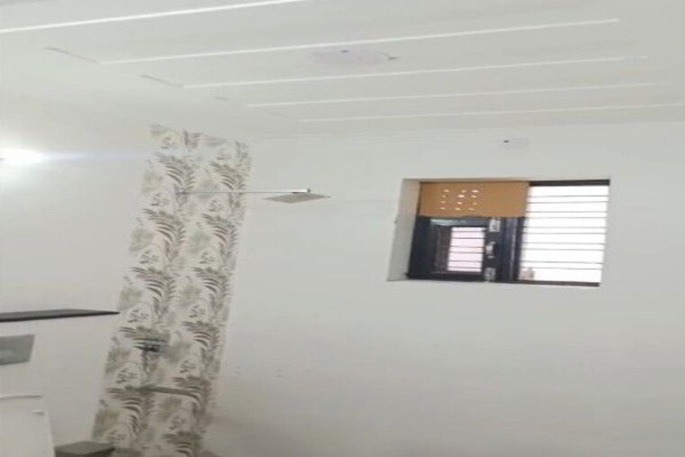 Room, sector 7 3 Bedroom 2250 Sq.Ft. Builder Floor In Sector 7 Gurgaon 10371930
