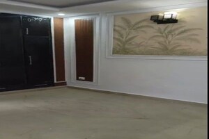 Room in 3 BHK Builder Floor at Sector 7 – for Sale