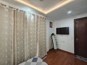 Building Lobby in 3 BHK Builder Floor at Sector 9 – for Sale