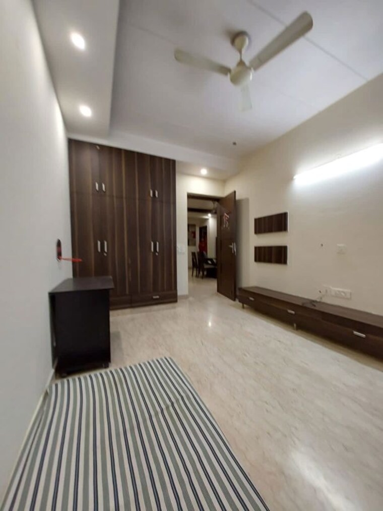Living Room, rwa-residential-society 2 Bedroom 2300 Sq.Ft. Builder Floor In Sector 40 Gurgaon 10604942