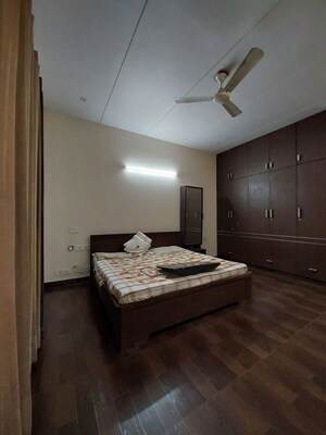 Bedroom in 2 BHK Builder Floor at RWA Residential Society, Sector 40 – for Rent