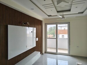 Room in 3 BHK Builder Floor at Sector 7 – for Sale