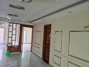 Room in 3 BHK Builder Floor at Sector 7 – for Sale