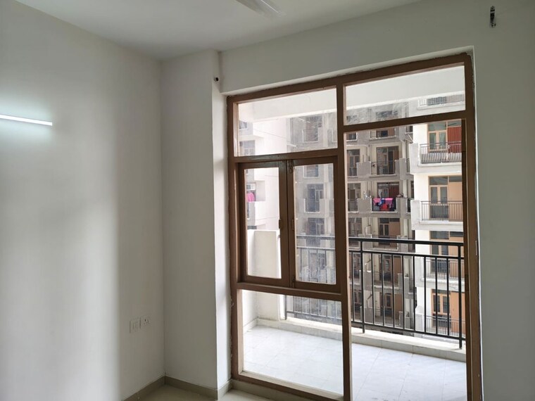 Room, pareena-om-apartments 2 Bedroom 647 Sq.Ft. Apartment In Sector 112 Gurgaon 10604965