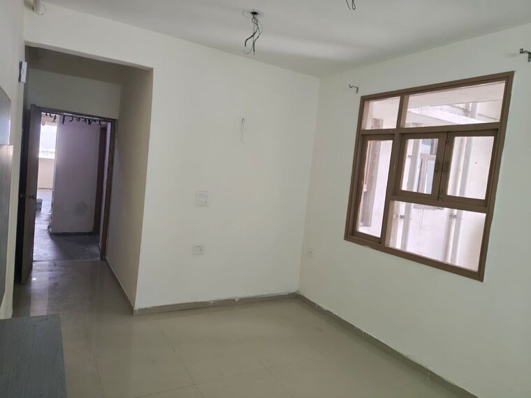 Room, pareena-om-apartments 2 Bedroom 647 Sq.Ft. Apartment In Sector 112 Gurgaon 10604965
