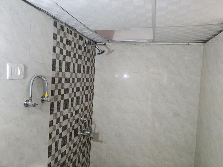 Balcony, pareena-om-apartments 2 Bedroom 647 Sq.Ft. Apartment In Sector 112 Gurgaon 10604965