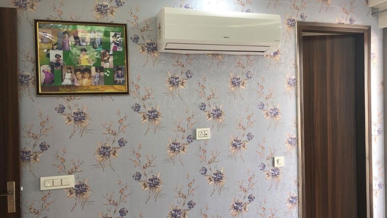 undefined, sector 14 4 Bedroom 250 Sq.Yd. Builder Floor In Sector 14 Gurgaon 10604978
