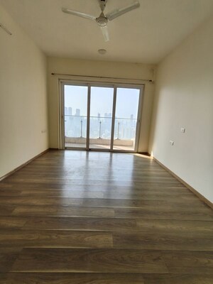Room in 2 BHK Apartment at LnT Crescent Bay T4, Parel – for Rent