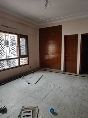 Room in 5 BHK Independent House at Sector 4 – for Sale
